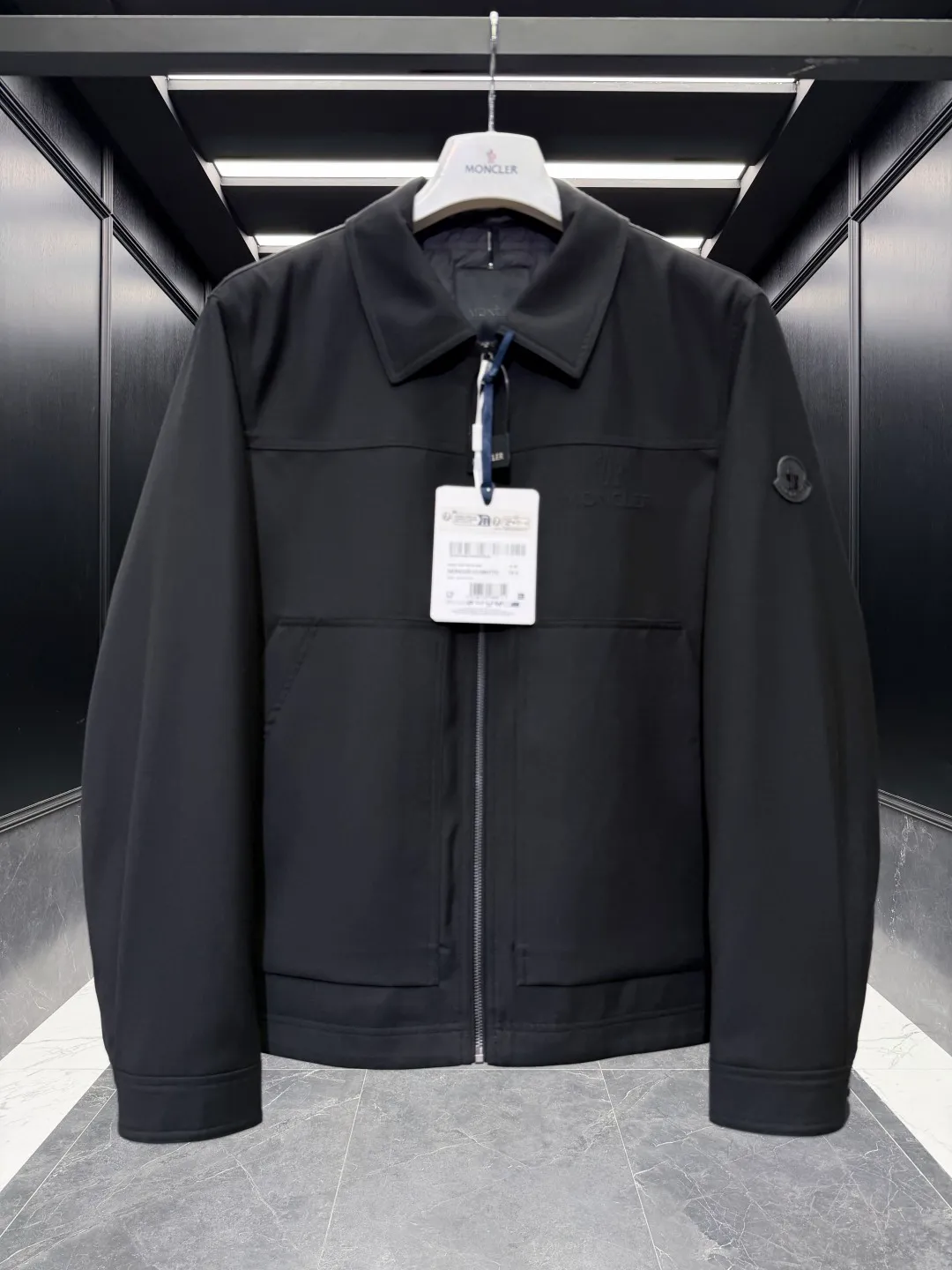 🌟55 ⬆️Moncler . . , . 🎁 .( . . . . . . ) . . ⚠️ . NFC . . / / / . ， ， 。 ： ， ， 。 ， ， ， 。 ： • • • • logo • Size：1-5 Black D 00730（3888）